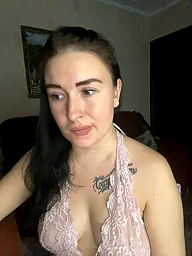 Roxana Bell online show from November 12, 8:12 pm