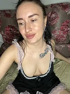 Snapshot of Roxana_Bell chatting on April 29, 6:14 pm Roxana Bell online show from April 29, 6:14 pm