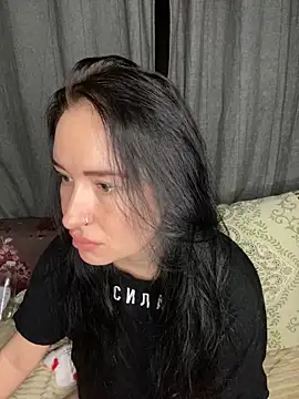 Roxana Bell online show from March 31, 8:33 pm