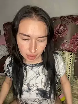 Snapshot of Roxana_Bell chatting on May 6, 7:18 pm Roxana Bell online show from May 6, 7:18 pm