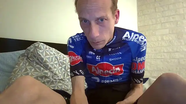 Snapshot of sportgearslet chatting on May 7, 10:35 pm sportgearslet online show from May 7, 10:35 pm