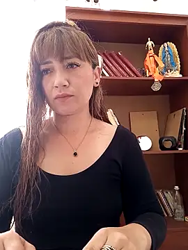 Snapshot of tata_laima__ chatting on February 10, 2:16 pm tata laima online show from February 10, 2:16 pm