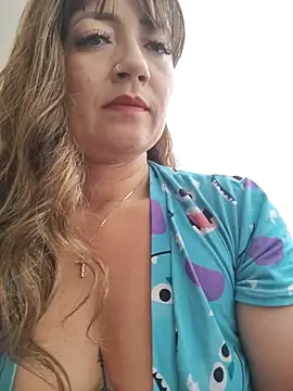 Snapshot of tata_laima__ chatting on October 11, 1:45 pm tata laima online show from October 11, 1:45 pm