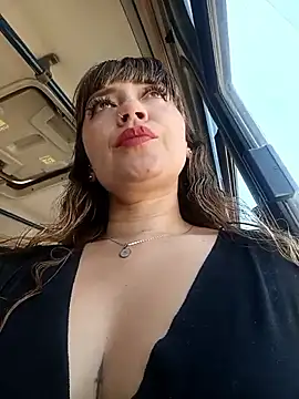 Snapshot of tata_laima__ chatting on June 11, 3:42 pm tata laima online show from June 11, 3:42 pm