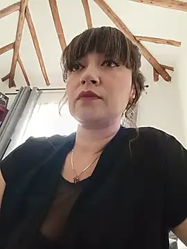 Snapshot of tata_laima__ chatting on July 17, 2:25 pm tata laima online show from July 17, 2:25 pm