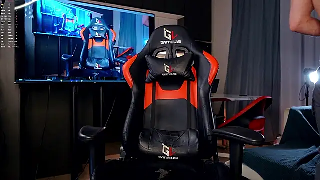 danielkraigforu online show from February 9, 11:58 pm