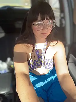 urpuppymoon online show from February 20, 7:38 pm