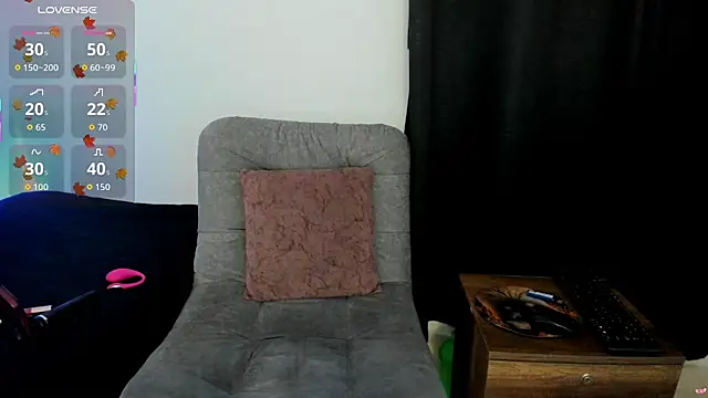 liily moore online show from May 26, 4:32 am