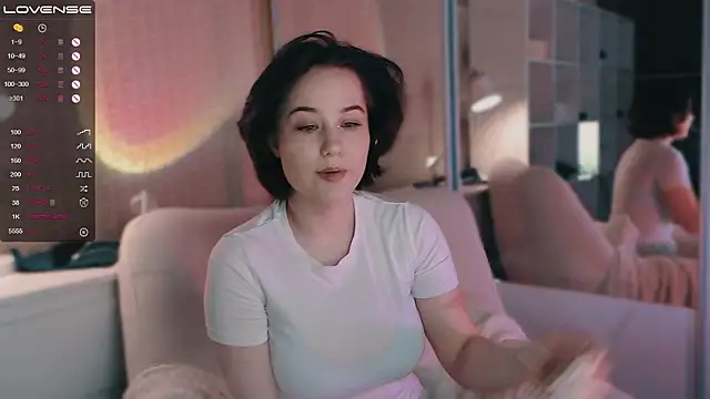 LissaLarsson  online show from December 4, 5:16 pm