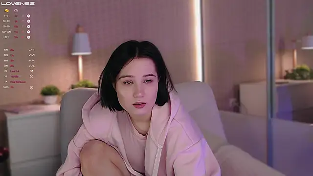 LissaLarsson  online show from January 4, 11:00 am