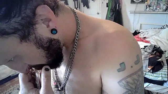 BobbyQ29 online show from April 1, 8:39 pm