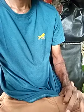 Snapshot of DulajThushara2468 chatting on February 13, 8:03 am DulajThushara2468 online show from February 13, 8:03 am