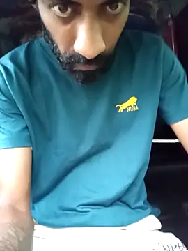 Snapshot of DulajThushara2468 chatting on February 18, 3:15 am DulajThushara2468 online show from February 18, 3:15 am