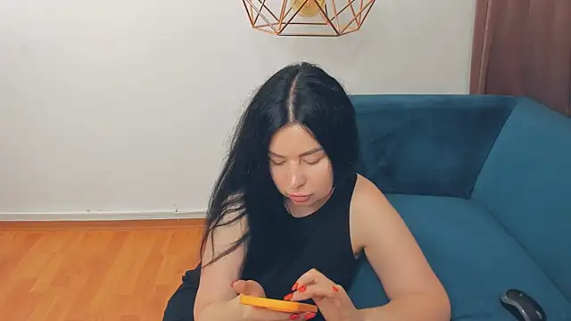 LayaFlow online show from June 26, 6:19 am