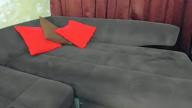 Snapshot of LayaFlow chatting on March 17, 9:44 am LayaFlow online show from March 17, 9:44 am