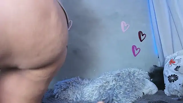 Alexxxholy online show from March 11, 12:32 pm