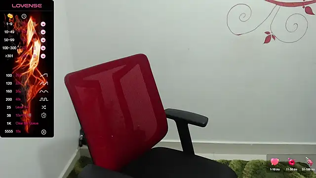 Snapshot of Roxanne_Ssummers chatting on November 15, 12:03 am Roxanne Ssummers online show from November 15, 12:03 am