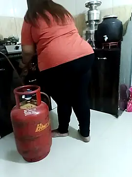 Snapshot of Ravina_patil1 chatting on November 13, 6:34 pm Ravina patil1 online show from November 13, 6:34 pm