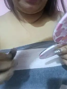 Snapshot of Ravina_patil1 chatting on July 19, 3:37 am Ravina patil1 online show from July 19, 3:37 am