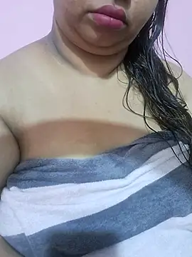 Snapshot of Ravina_patil1 chatting on July 18, 3:59 am Ravina patil1 online show from July 18, 3:59 am