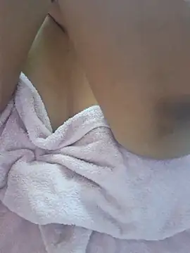 Snapshot of Ravina_patil1 chatting on March 17, 4:08 am Ravina patil1 online show from March 17, 4:08 am