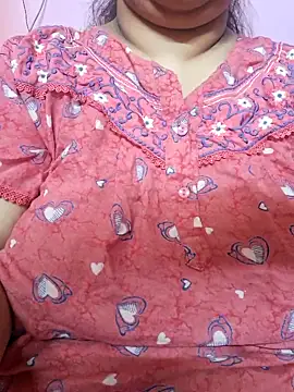 Snapshot of Ravina_patil1 chatting on March 13, 12:37 am Ravina patil1 online show from March 13, 12:37 am