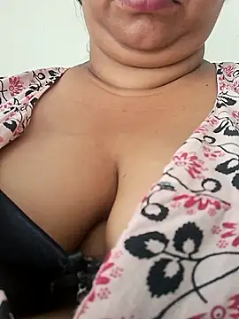 Ravina patil1 online show from May 31, 5:24 am