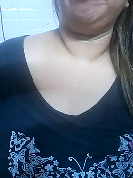 Snapshot of Ravina_patil1 chatting on March 21, 10:17 pm Ravina patil1 online show from March 21, 10:17 pm