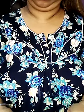 Snapshot of Ravina_patil1 chatting on October 30, 12:25 pm Ravina patil1 online show from October 30, 12:25 pm