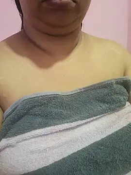 Snapshot of Ravina_patil1 chatting on June 28, 4:08 am Ravina patil1 online show from June 28, 4:08 am