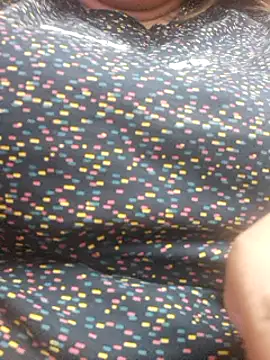 Snapshot of Ravina_patil1 chatting on March 1, 2:13 pm Ravina patil1 online show from March 1, 2:13 pm