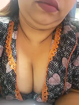 Snapshot of Ravina_patil1 chatting on October 12, 10:16 am Ravina patil1 online show from October 12, 10:16 am