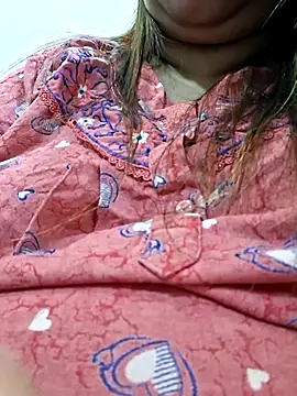 Snapshot of Ravina_patil1 chatting on November 15, 7:07 pm Ravina patil1 online show from November 15, 7:07 pm