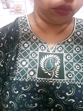 Snapshot of Ravina_patil1 chatting on March 18, 8:37 pm Ravina patil1 online show from March 18, 8:37 pm