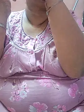 Snapshot of Ravina_patil1 chatting on September 25, 9:26 am Ravina patil1 online show from September 25, 9:26 am