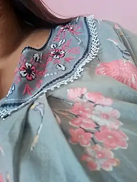 Ravina patil1 online show from May 16, 5:17 am
