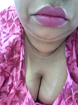 Snapshot of Ravina_patil1 chatting on November 23, 7:13 pm Ravina patil1 online show from November 23, 7:13 pm