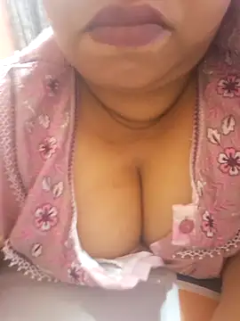 Snapshot of Ravina_patil1 chatting on October 29, 10:20 pm Ravina patil1 online show from October 29, 10:20 pm