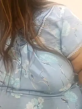 Snapshot of Ravina_patil1 chatting on November 12, 4:33 pm Ravina patil1 online show from November 12, 4:33 pm