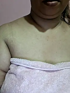 Ravina patil1 online show from March 25, 7:57 pm