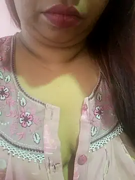 Ravina patil1 online show from March 8, 9:01 am