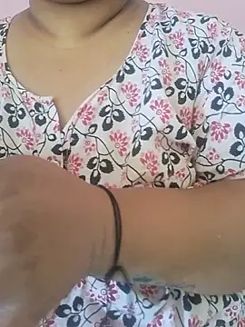 Snapshot of Ravina_patil1 chatting on June 5, 5:56 am Ravina patil1 online show from June 5, 5:56 am