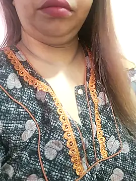 Ravina patil1 online show from March 30, 7:21 am