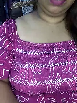 Snapshot of Ravina_patil1 chatting on September 26, 11:06 am Ravina patil1 online show from September 26, 11:06 am