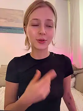 LunaRase online show from November 14, 12:09 pm