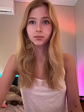 LunaRase online show from May 13, 7:26 am