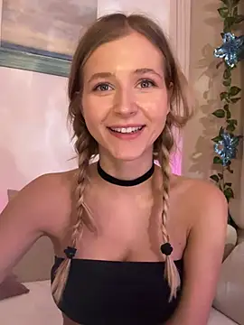 LunaRase online show from February 20, 5:41 pm