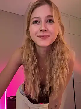 LunaRase online show from June 12, 1:20 pm
