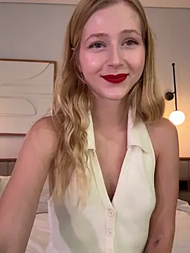 Snapshot of LunaRase chatting on January 16, 4:49 am LunaRase online show from January 16, 4:49 am