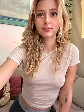 LunaRase online show from October 19, 9:12 am